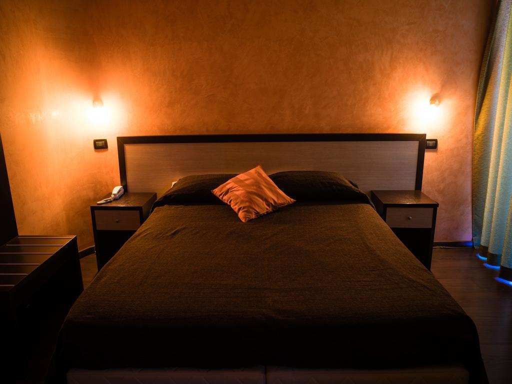 Hotel Select Атесса Экстерьер фото